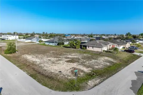 Cape Coral Corner Lot