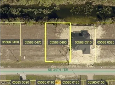 Waterfront Lot in Cape Coral
