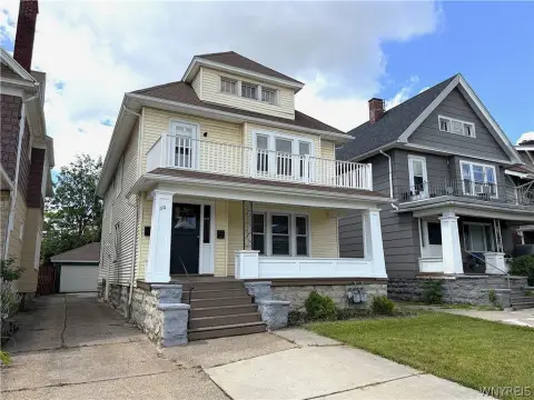 3/3 Duplex with Garage