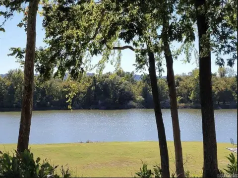 Residential Lot in Maumelle, AR