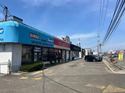 Retail with Warehouse Lease Options