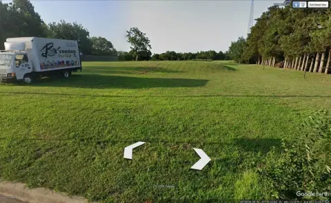 Vacant Commercial Land with Utilities