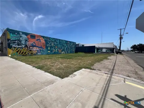 Vacant Commercial Land