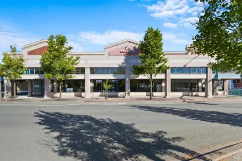 Flex Space with On-Site Parking