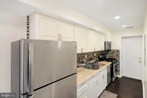 Move-Ready Two-Unit Duplex