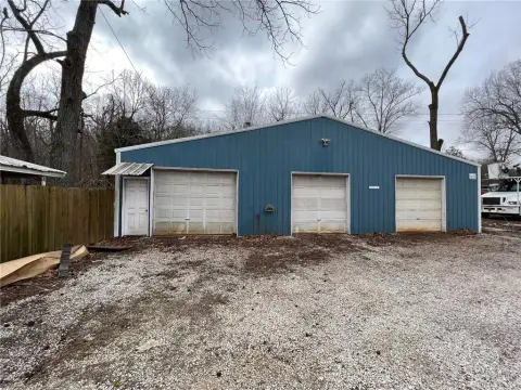Warehouse with Three Garage Doors
