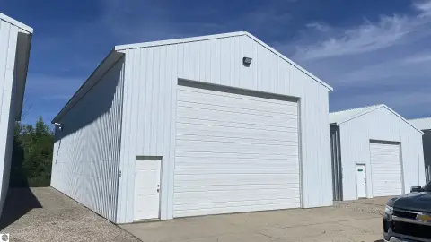 Heated Warehouse with Mezzanine