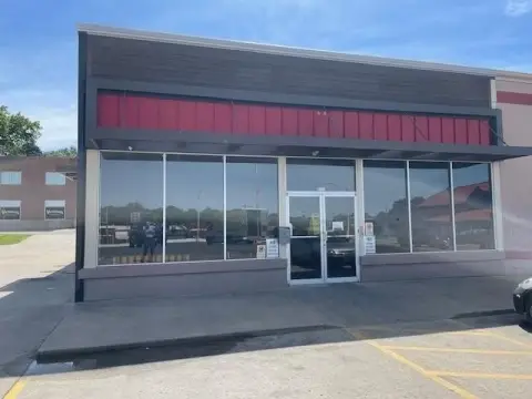 Former Restaurant Retail Space