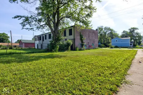 Corner Development Land Zoned C3