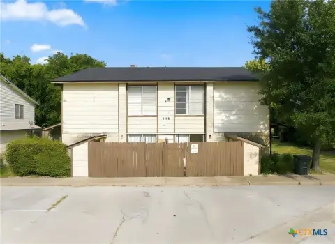 Split-Level Quadplex