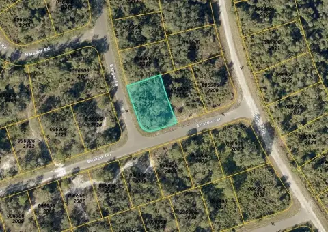 Oversized Corner Lot in North Port