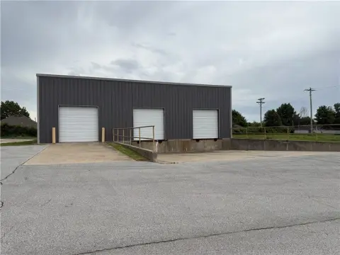 Dry Storage Warehouse Space
