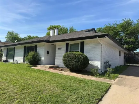 Updated Duplex in Fort Worth