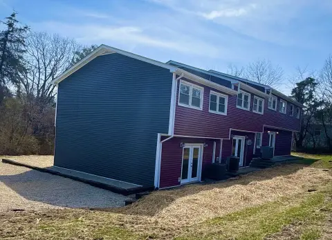 6-Unit Townhome-Style Apartment Building