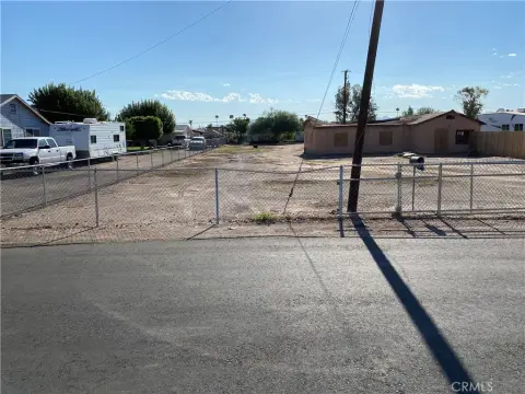Large Lot in Blythe, CA