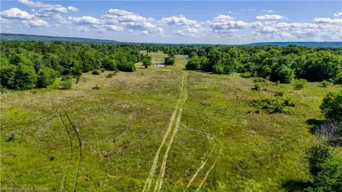 Unrestricted Creek-Front Hunting Land