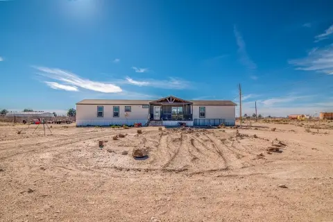 Monahans Home on Spacious Acreage