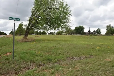 Residential Land in Guthrie, OK