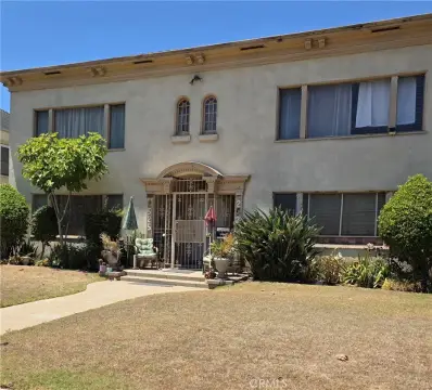 Duplex with Two Vacant Units