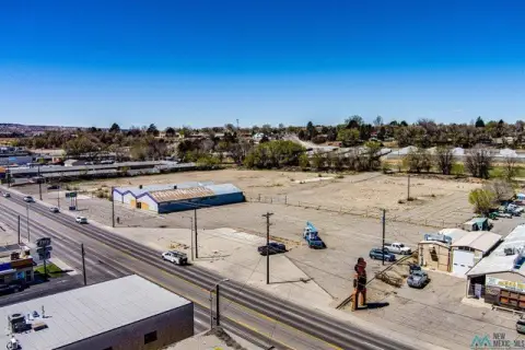 Level Commercial Land
