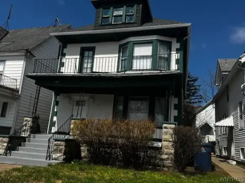 Remodeled Duplex with Two 3-Bedroom Units