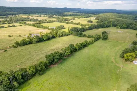 Pastureland with Ponds and Creek