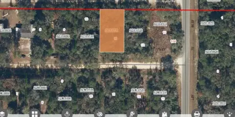 Residential Land in Interlachen Lakes