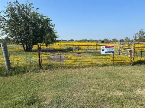Improved Land in Kaufman, Texas