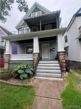 Eight-Bedroom Duplex
