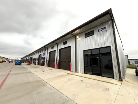 5-Unit Flex Building