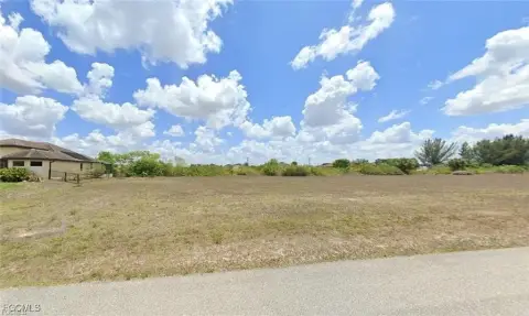 Cape Coral Canal Frontage Land