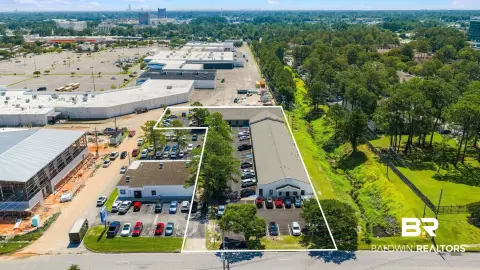 Multi-Tenant Strip Mall