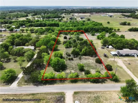 Unrestricted Land Near I-35