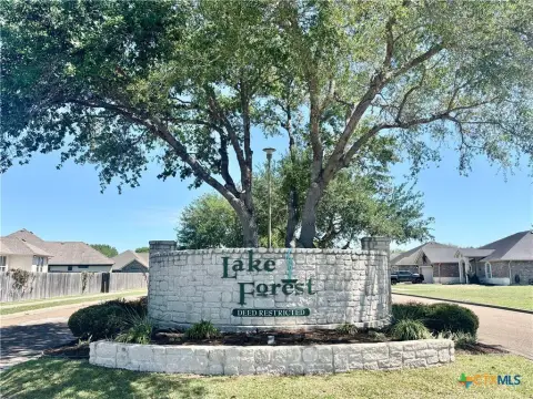 Residential Land in Lake Forest