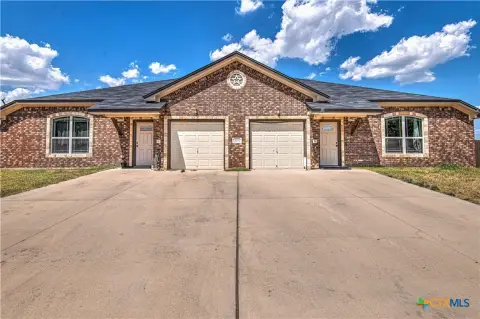 Duplex Near Fort Hood