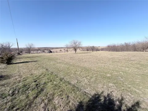 Fully Fenced 4-Acre Land Tract