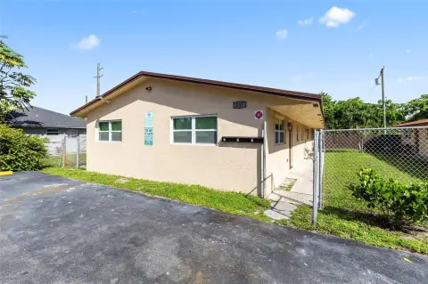 Renovated Triplex in Pompano Beach