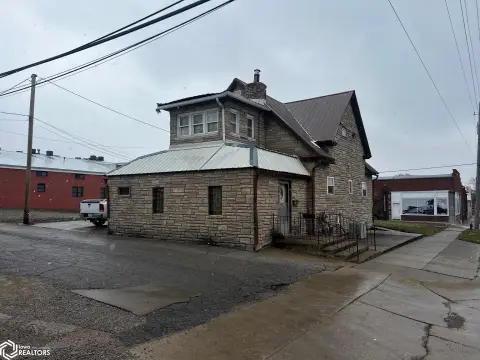 Centerville Iowa Duplex Investment