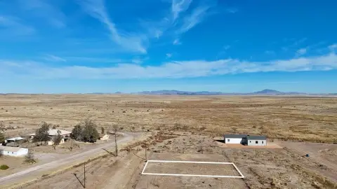 Residential Land in Marfa, TX