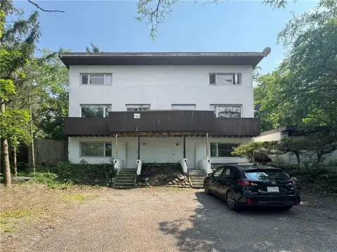 Renovated Duplex in Ithaca's South Hill