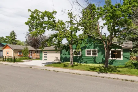 Updated Duplex With Carriage House