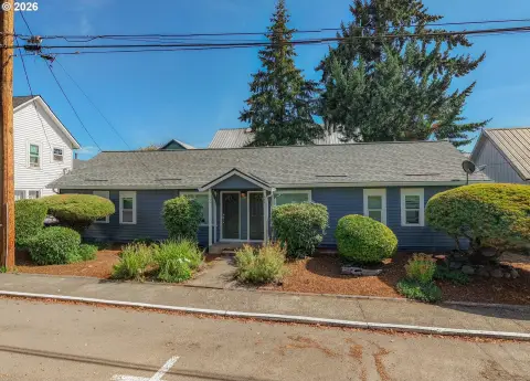 Updated Duplex Near Downtown