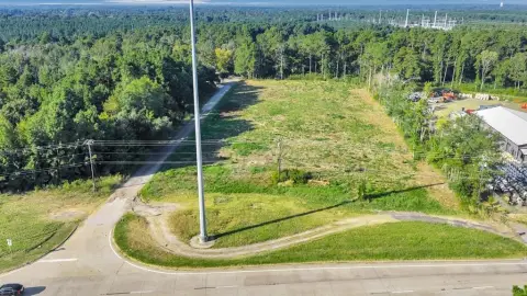 Commercial Land with High Visibility