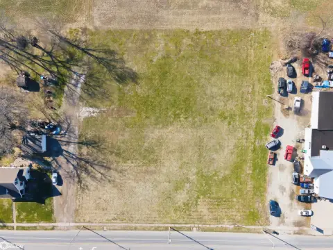 Land in Middletown, Iowa