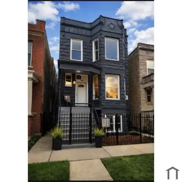 Classic Chicago Greystone Multifamily Building