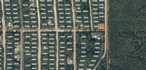 Residential Lot in Interlachen Lakes