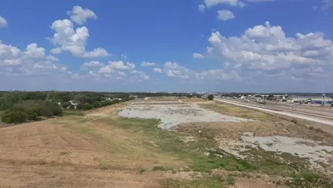 Commercial Land Along I-35