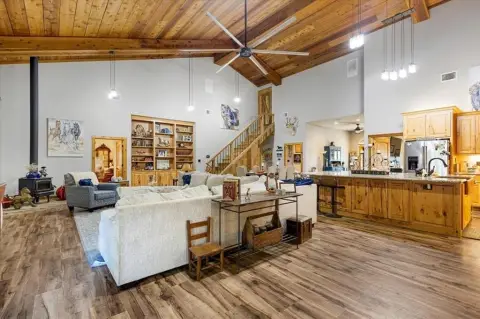 Texas Ranch with Barndominium