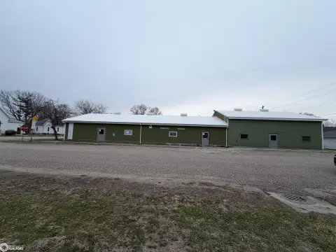 Versatile Community Building in Blakesburg