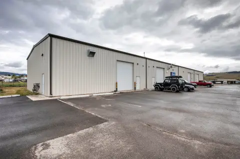 Multi-Unit Warehouse with Overhead Doors